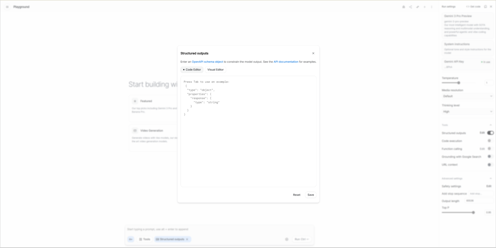 Structured outputsの設定ダイアログが開いた状態。Code EditorタブにOpenAPIスキーマのサンプルコードが表示されている