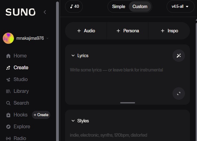 Suno AIでCustomモードを選択した状態