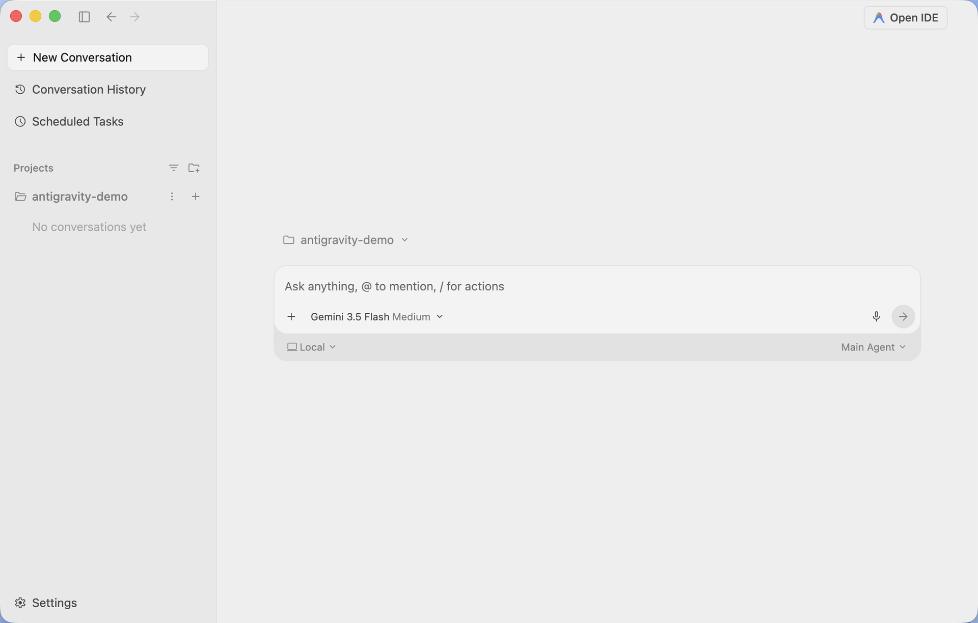 Antigravity 2.0の画面右上にOpen IDEボタンが表示され、IDEと見分けられる状態
