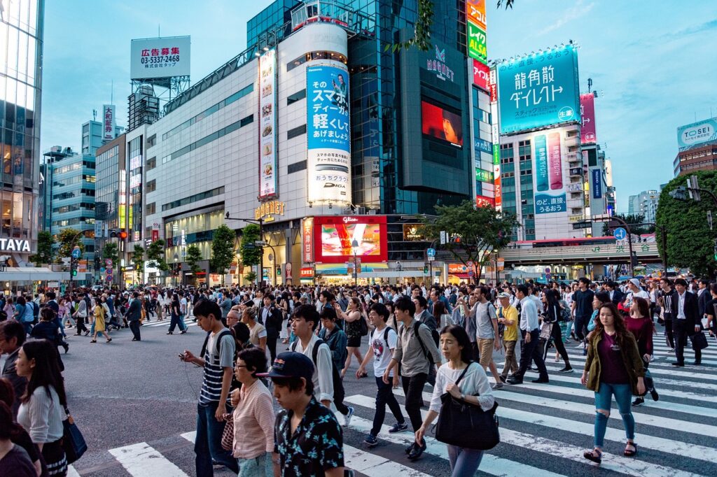 スクランブル交差点の画像